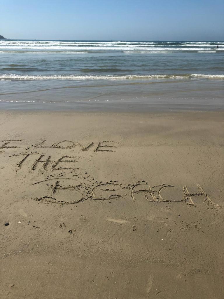 Apto Praia Da Enseada 4 Pessoas Гуаружа Экстерьер фото
